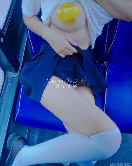 带着智能手机闯荡异世界.2 2023