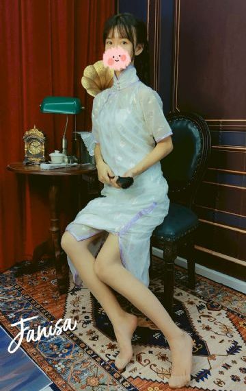 家庭巨乳女教师