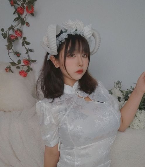 啊～嗯去教室里做h被发现