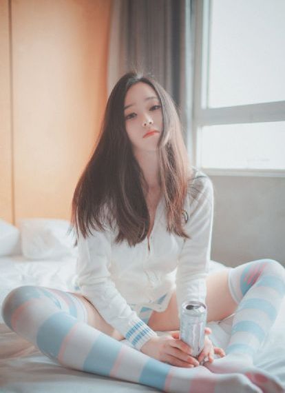 变成黑皮辣妹后和朋友做了的梦