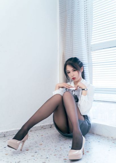 电影女虐