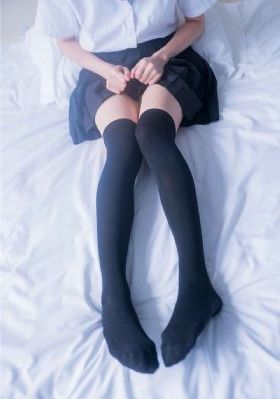 《妻子秘密按摩》在线播放