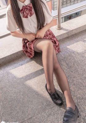 《年轻的母亲》