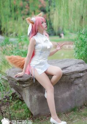 女按摩师