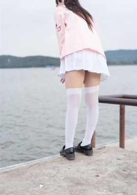 你比星光美丽剧照