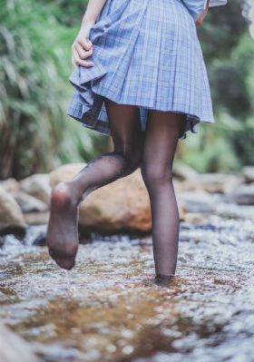 年轻漂亮的继坶少妇在线观看